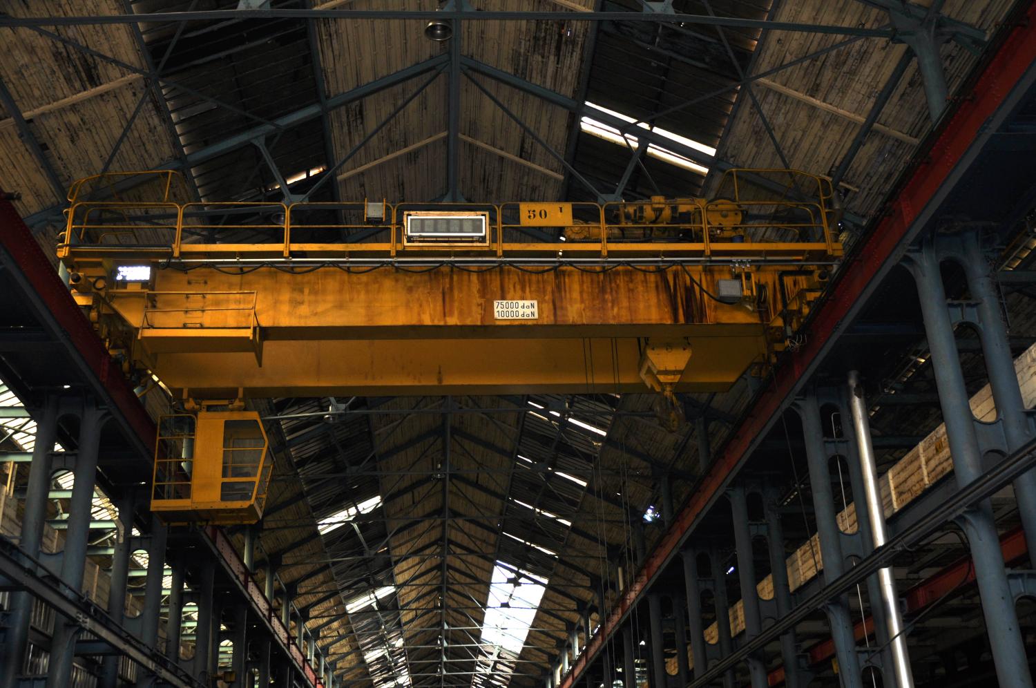 Compagnie des forges et aciéries de la marine et d'Homécourt puis Creusot-Loire puis GIAT-industries actuellement zone d'activité et projet Novaciéries