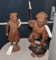 Statuette de femme d'un ensemble de deux statues (statuettes) : couple japonais ?
