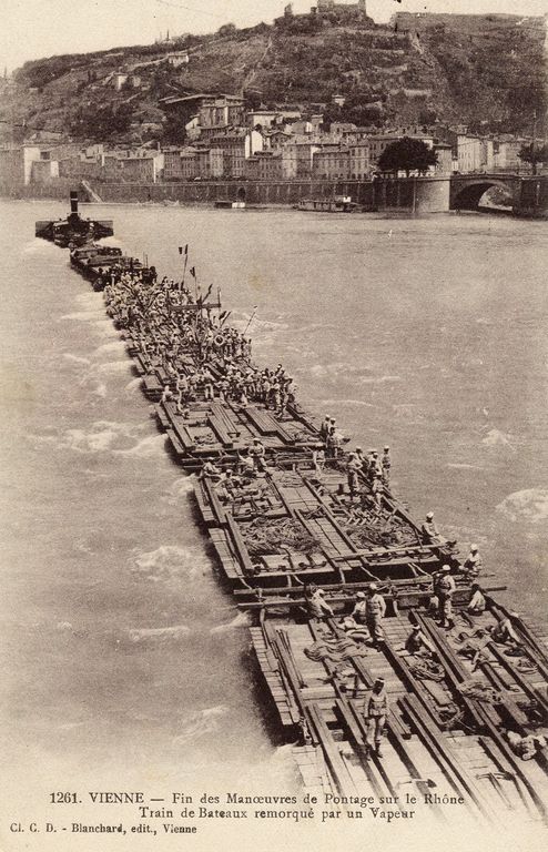 Ensemble de ponts de bateaux, pont volant (disparus)