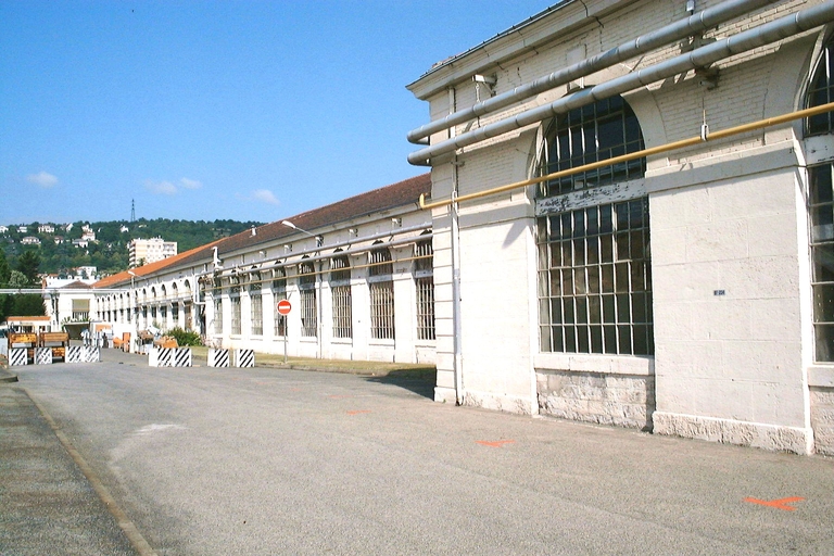 Usine d'armes dite manufacture Royale d'armes de Saint-Etienne puis GIAT Industrie actuellement cité du Design