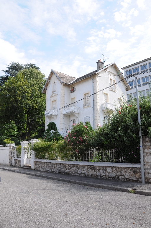 Maison, dite villa Dolorès, puis villa Ginette, puis villa Henrietta, actuellement immeuble, villa Henrietta