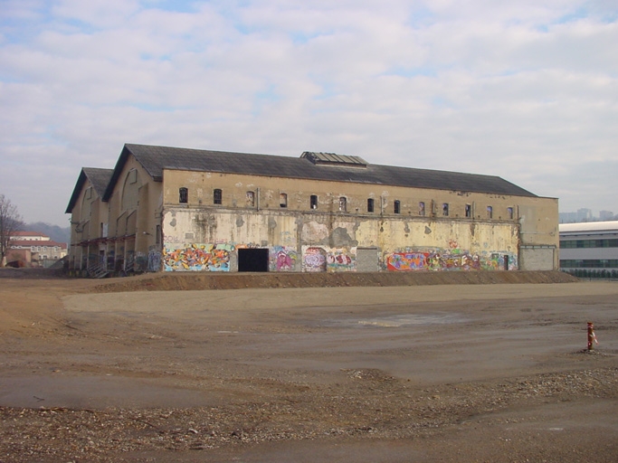 Usine d'instruments de mesure Falcot, Mairet et Cie puis Usine d'embouteillage Sté Guichard-Perrachon-Casino dite les Chais Beaucairois actuellement société Pathé-ciné
