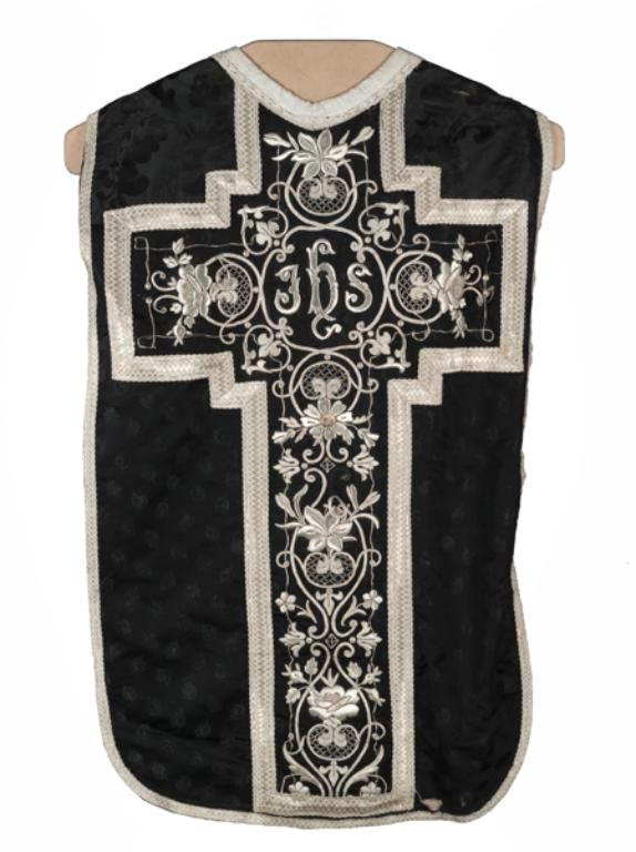 chasuble : ornement noir n°2