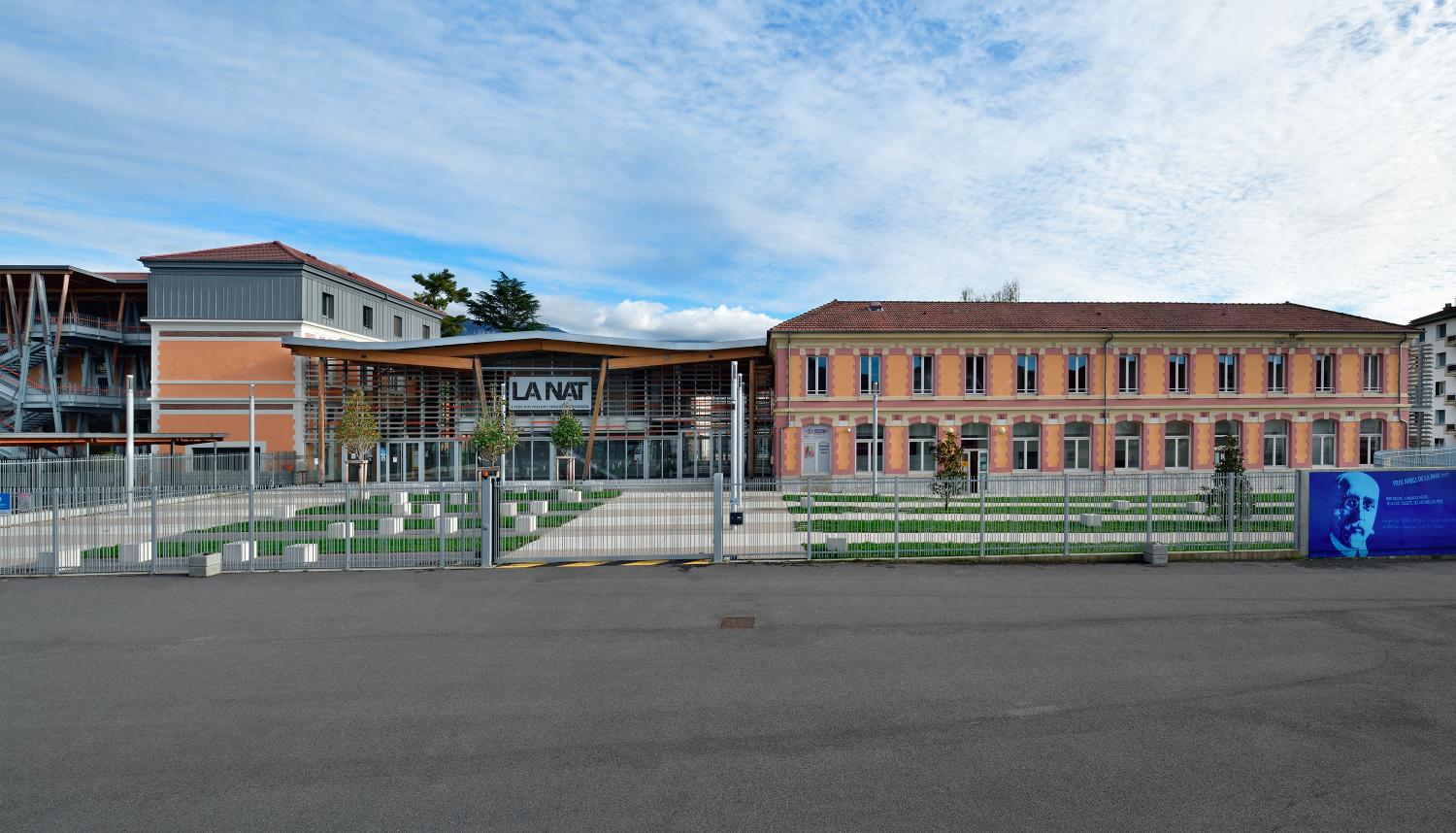 Ecole nationale professionnelle, puis lycée technique, actuellement lycée polyvalent Ferdinand-Buisson, dit LA NAT
