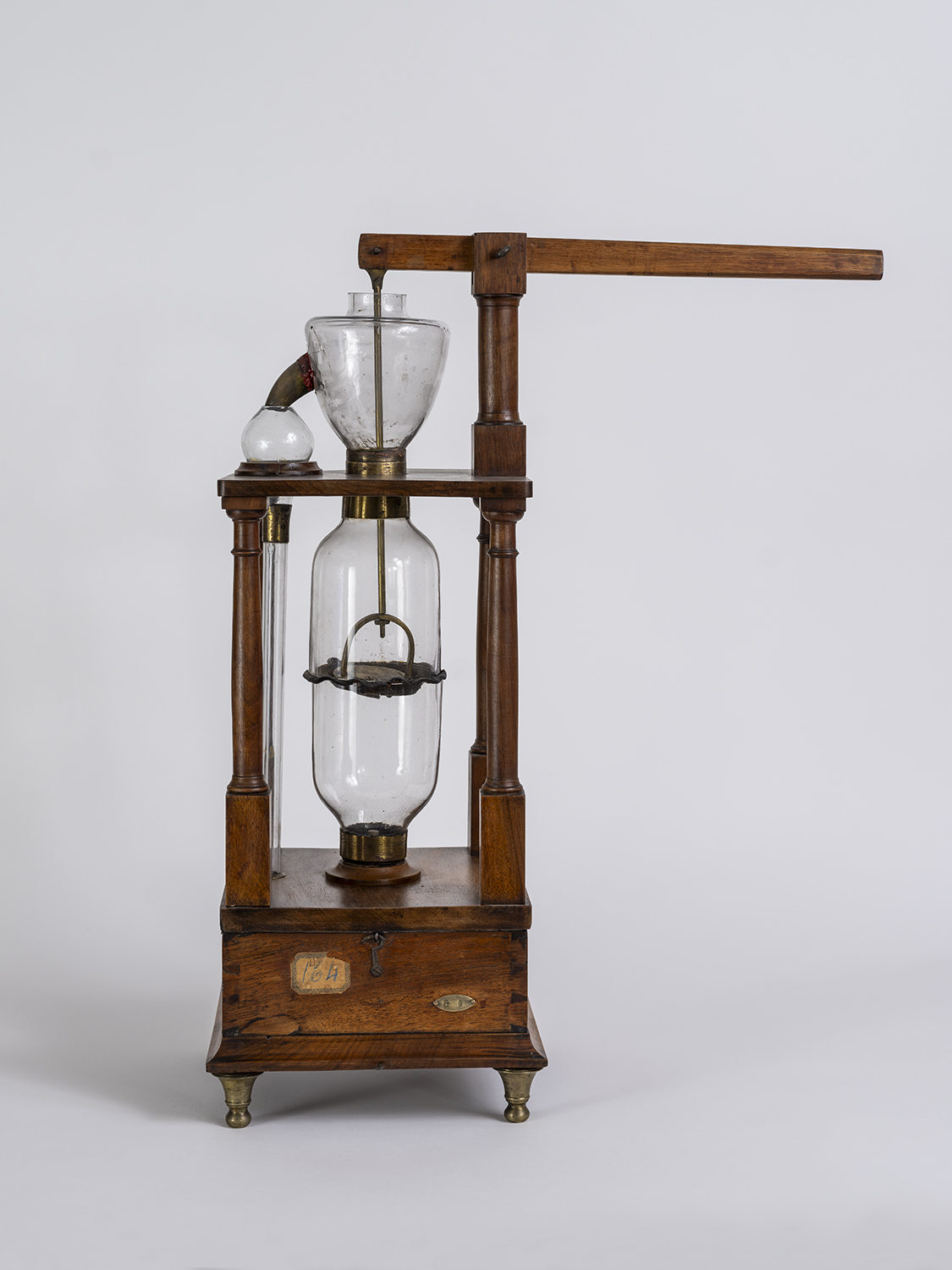 Instrument de démonstration en dynamique des fluides : pompe aspirante élévatrice et foulante, dite pompe des prêtres