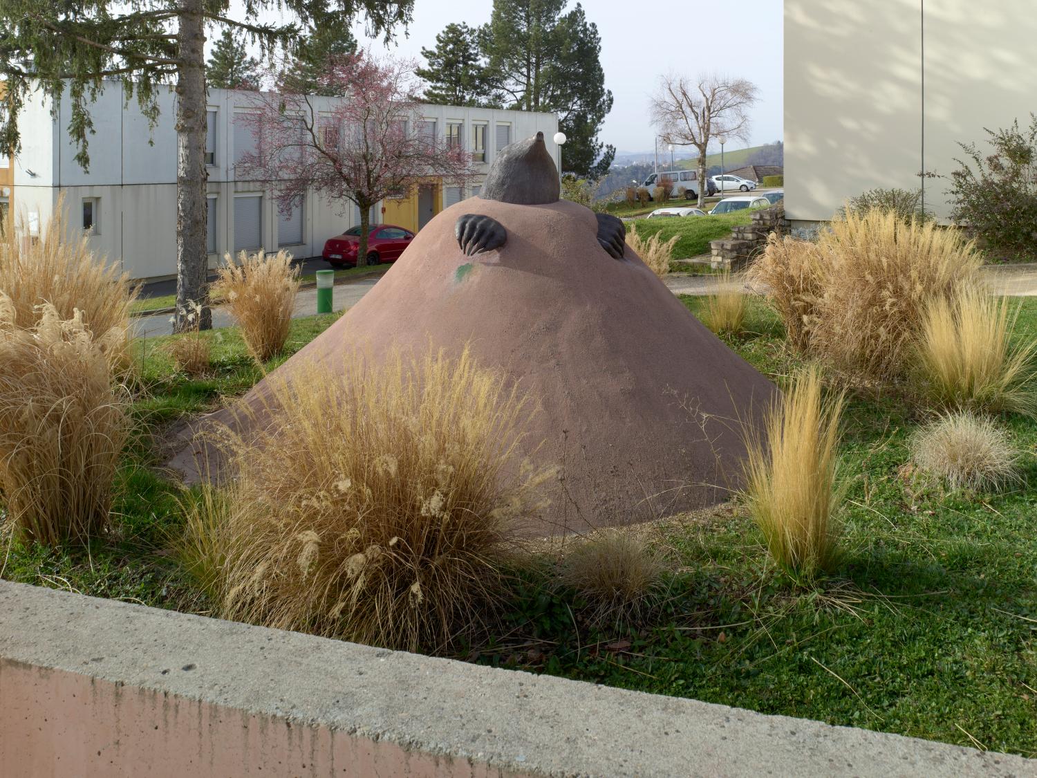 Sculpture : Taupologie et autres pots de taupes