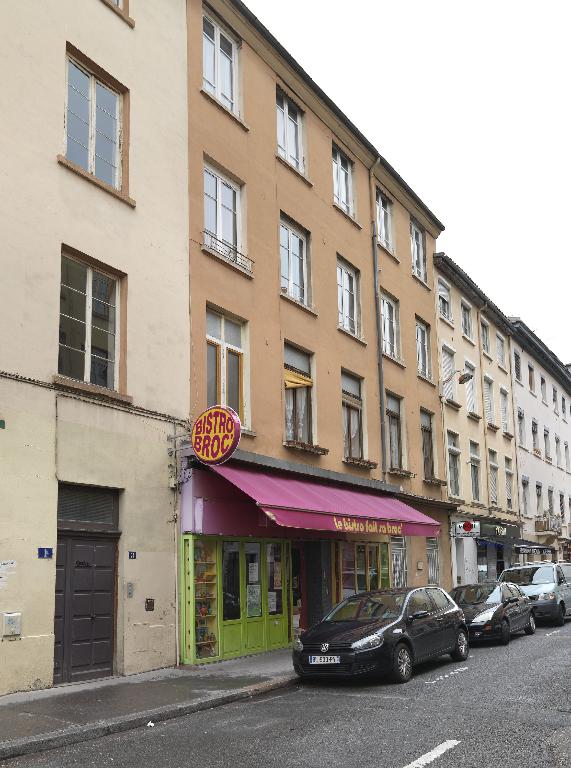 Immeuble-atelier, actuellement immeuble à logements