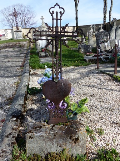 Cimetière de Barret-de-Lioure