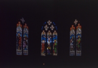 Ensemble de 3 verrières à personnages et verrière figurée (baies n°0, 1, 2) : le Calvaire, saint Paul, saint François de Sales, saint Louis, saint Pierre