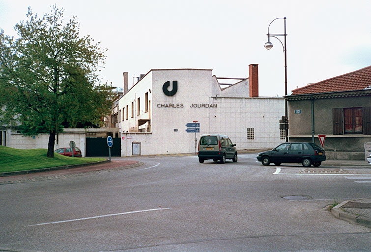 Usine de chaussures dite Chaussures Charles Jourdan France