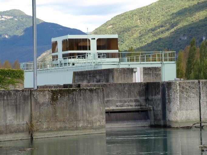 Centrale hydroélectrique de Brégnier-Cordon, pont routier