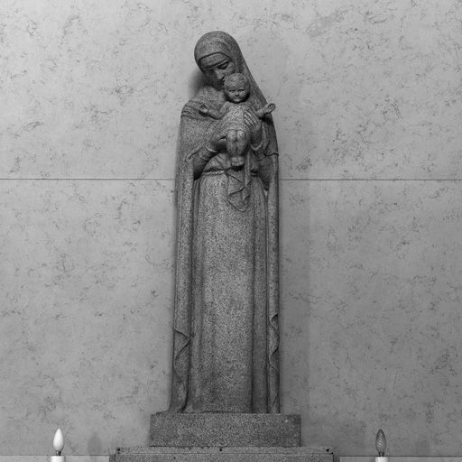 Ensembles de deux statues de la Vierge à l'enfant et de Saint-Joseph
