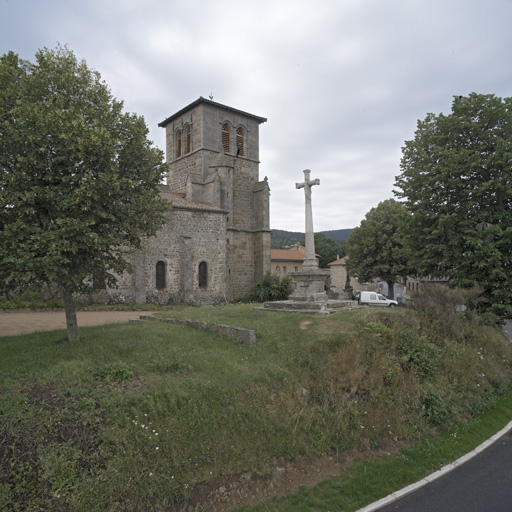 Croix de cimetière, actuellement croix monumentale