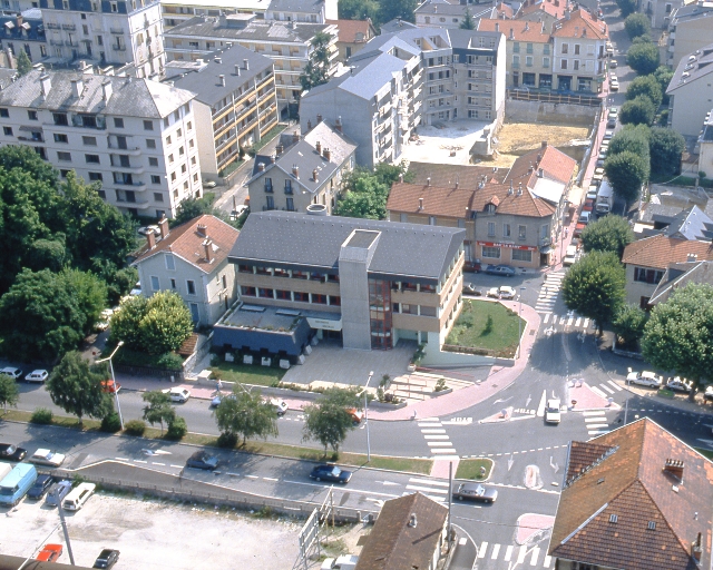 Établissement administratif, Caisse primaire d'assurance maladie de la Savoie