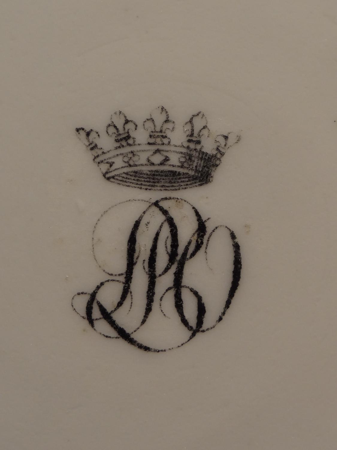 Assiettes (2) - Service aux camées