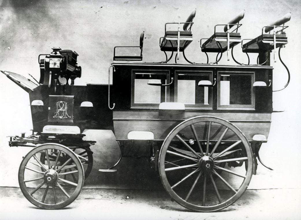 Ets Faurax et Cie carrosserie de luxe : véhicule vers 1900 (Fondation Berliet)