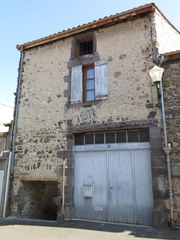 Cuvage prédominant sur l'habitation (Pérignat)