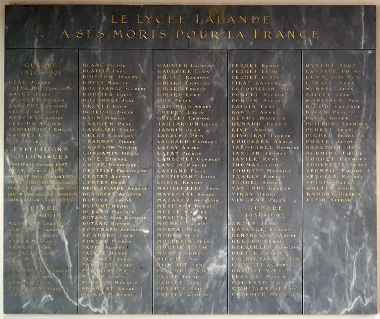 Collège de jésuites, puis école centrale, école secondaire communale, lycée impérial, lycée de garçons, actuellement lycée Lalande
