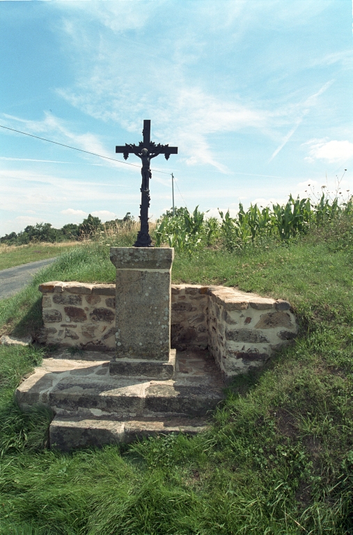 Les croix monumentales du canton de Boën et de la commune de Sail-sous-Couzan