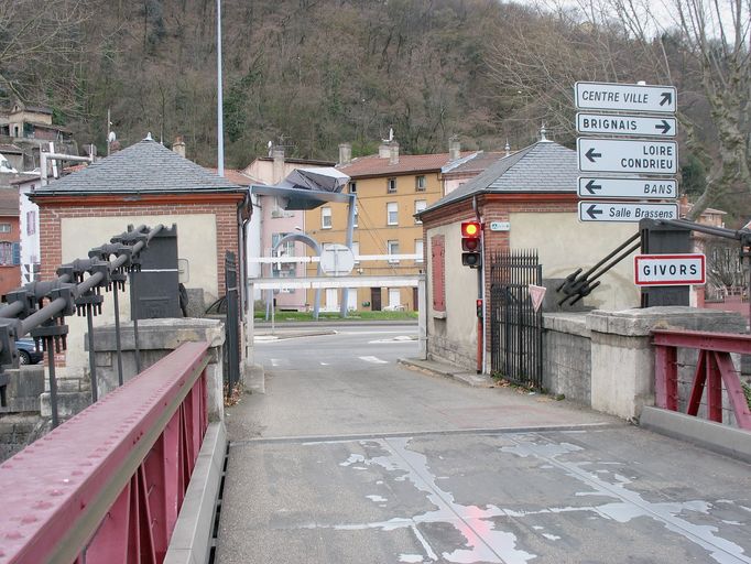 Pont routier de Chasse