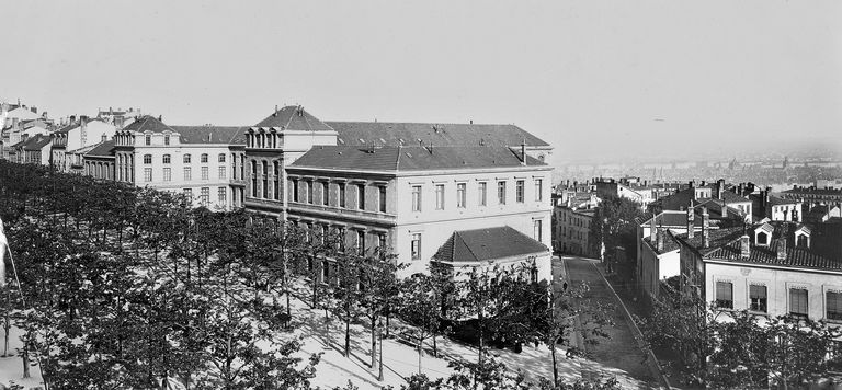 École normale d'institutrices, puis institut de formation des maîtres, actuellement collège