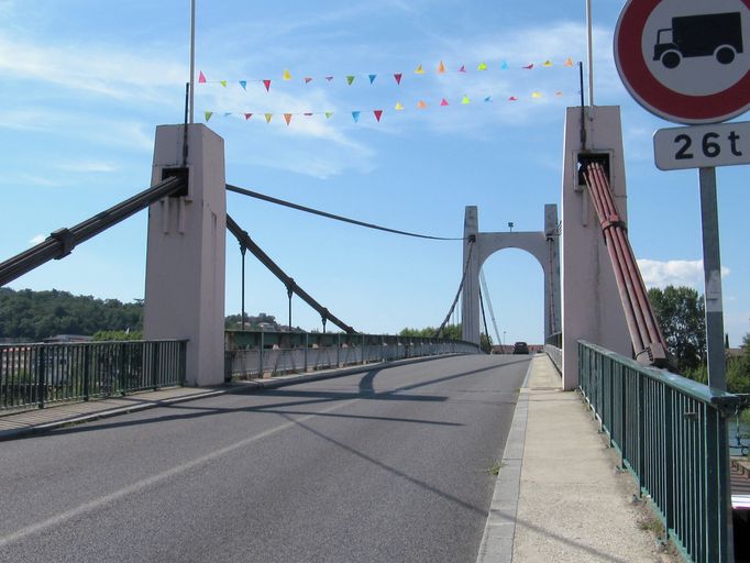 Pont routier de Condrieu