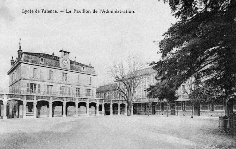 Maison, actuellement pavillon de l'administration du lycée Émile-Loubet (bâtiment A)