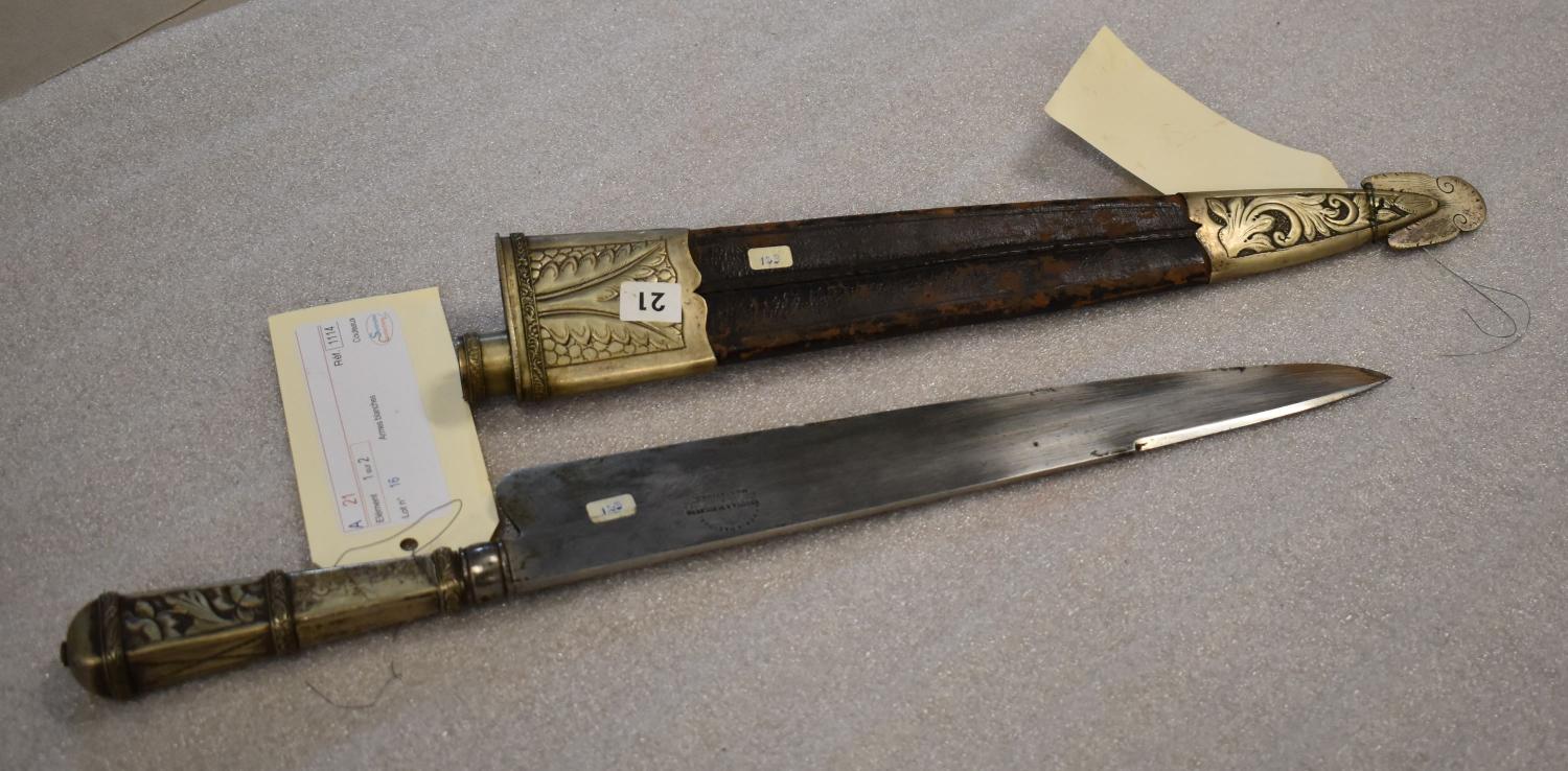 Fourreau d'un ensemble d'un couteau et son fourreau