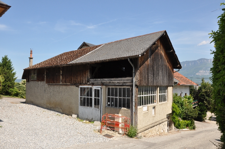 Moulins Degrange actuellement logement et atelier de menuiserie