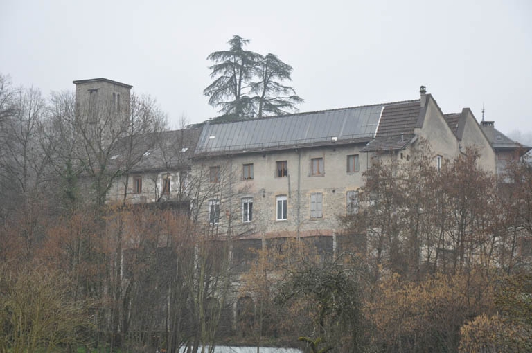 Usine de tulles de Rochassieux puis usine de caoutchouc dite Société des moulages de caoutchouc de Rochassieux actuellement logement