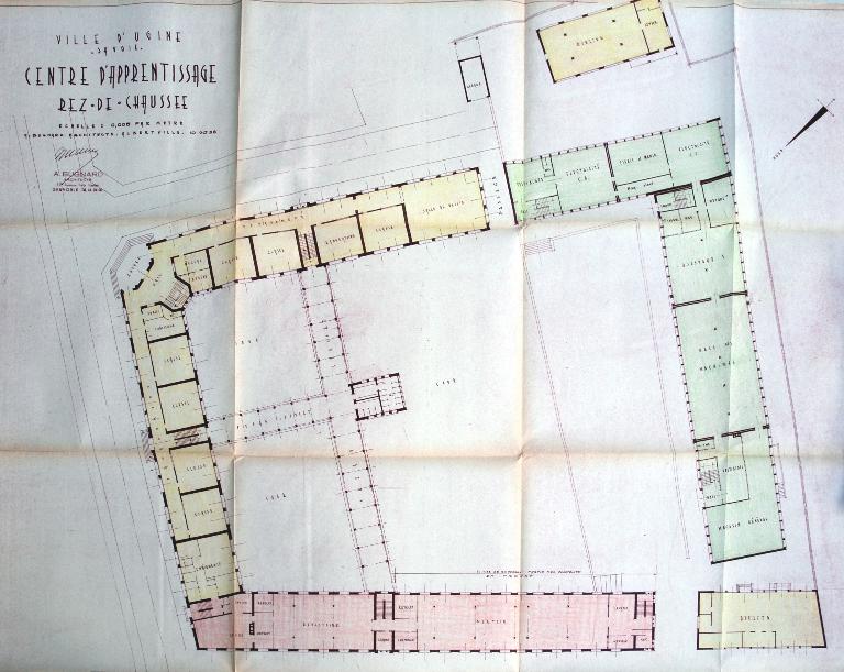 Groupe scolaire de Montroux, puis Cité technique, actuellement lycée d'enseignement général, technologique et professionnel René-Perrin