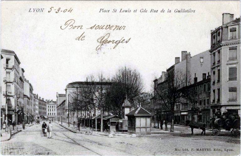 Place de l'Hospice, puis de la Liberté, actuellement place Saint-Louis