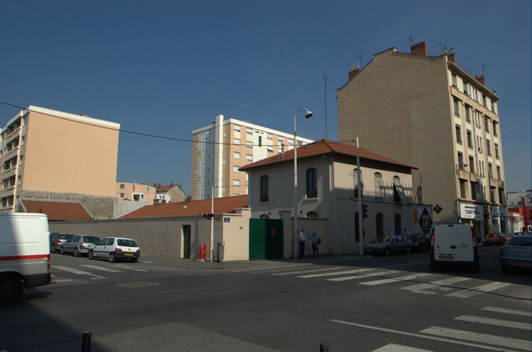 Fourrière municipale actuellement entrepôt industriel