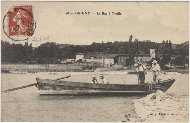 Bac, puis bac à traille de Grigny (disparu) ; pile (vestiges)