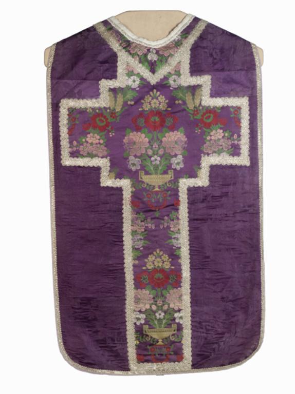 chasuble, étole, manipule : ornement violet