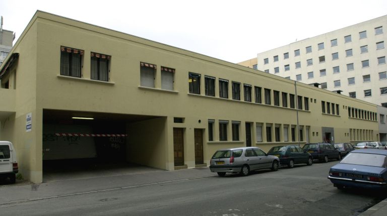 Immeuble de bureaux ; parc de stationnement