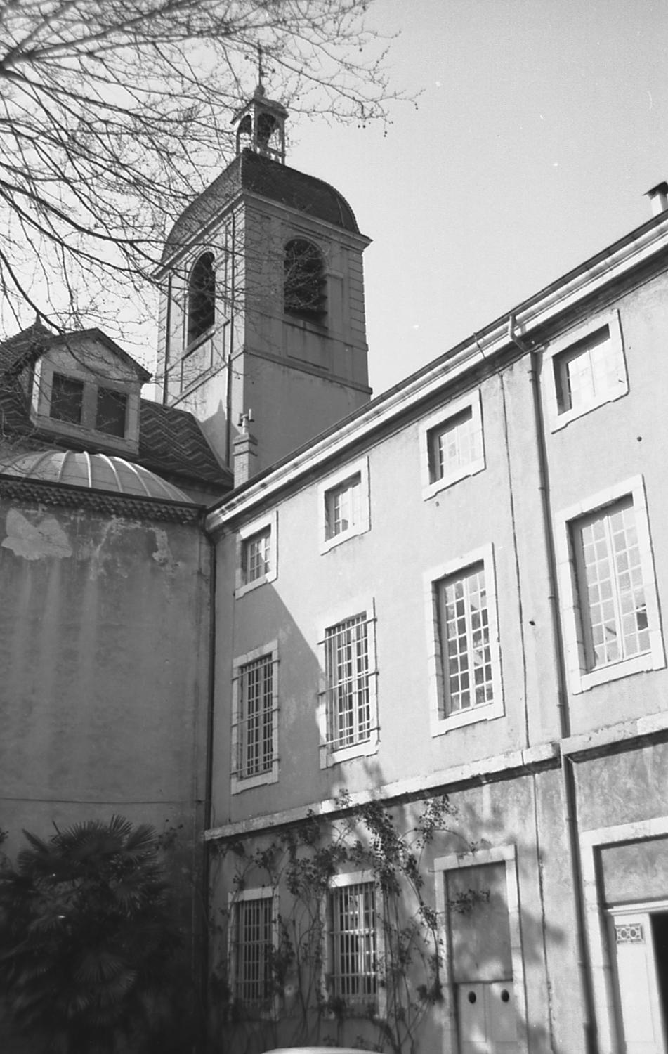 Collège royal puis collège de jésuites dit collège de Tournon, puis école royale militaire, école centrale, collège communal, collège royal, lycée impérial, lycée de garçons, actuellement lycée Gabriel-Faure