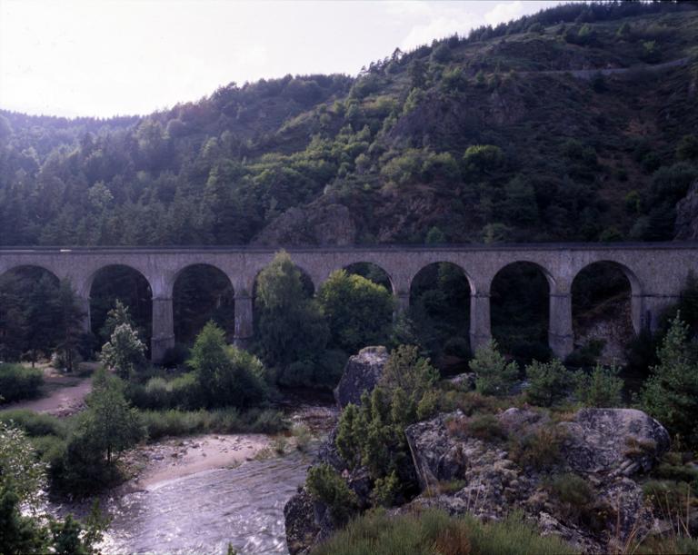 Viaduc de Chapeauroux ou viaduc du Nouveau-Monde