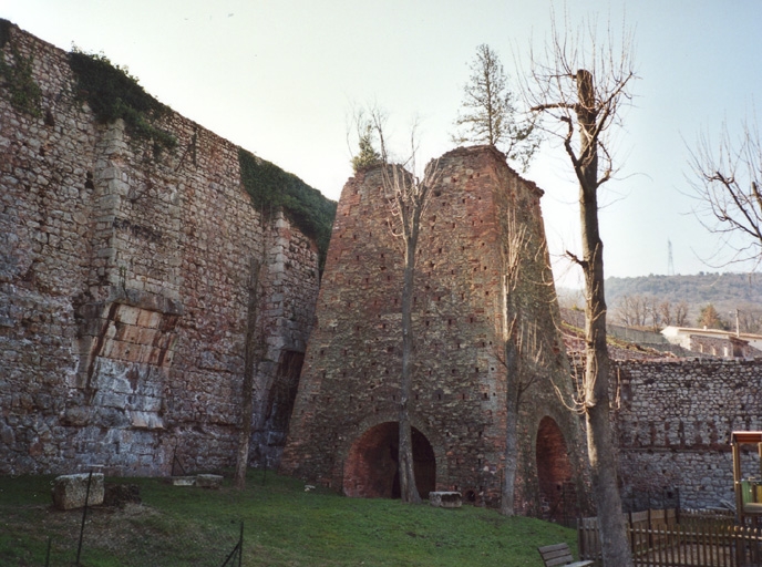 Fonderie de la Meilhe dit Hauts Fourneaux de la Voulte puis tissage Baboin actuellement jardin public dit parc Baboin