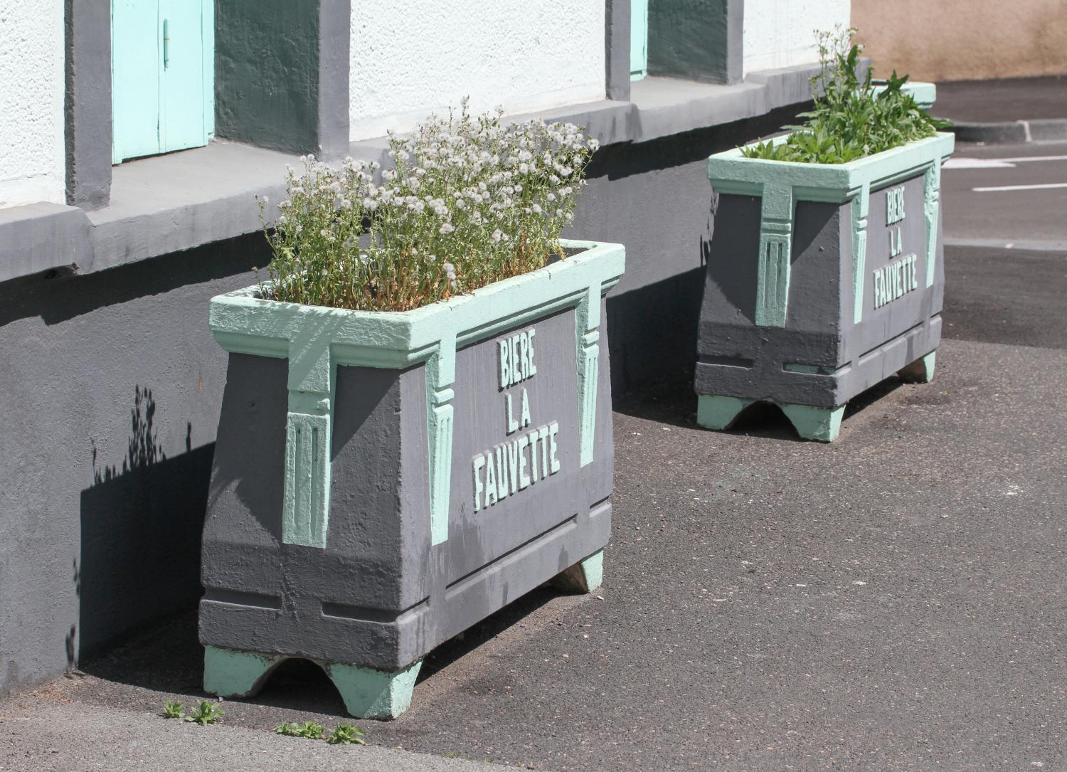 Jardinière publicitaire "Bière la Fauvette"