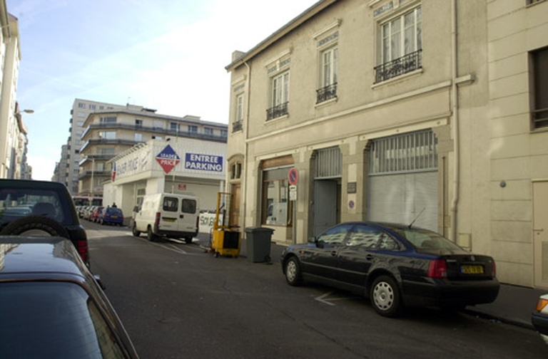 Usine de transformation des métaux dite Guinand et Cie tubes cuivre et Usine de décolletage Ponce et Philippe actuellement supermarché leader price et établissement de bienfaisance Terre d'Amitié