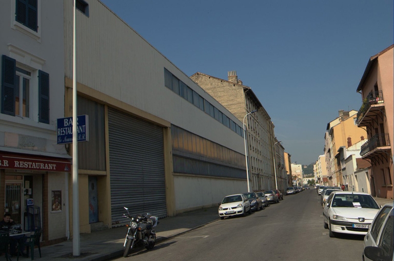 Usine de produits chimiques dite société chimique de Gerland et Usine de matériel électroménager dite Confort rationnel par l'électricité, puis Société Générale d'appareillage électrique actuellement la CIAPEM - Fagor-Brandt