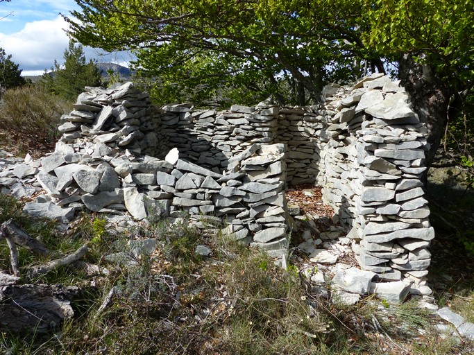 Les cabanes de Barret-de-Lioure