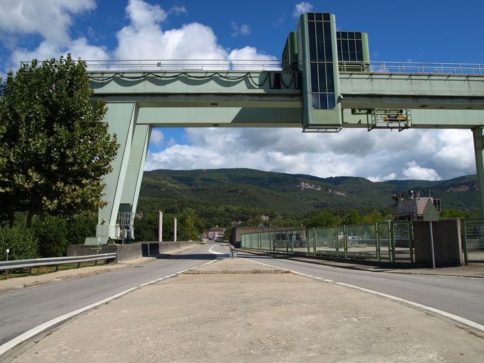 Centrale hydroélectrique dite Usine de Porcieu-Amblagnieu, pont routier