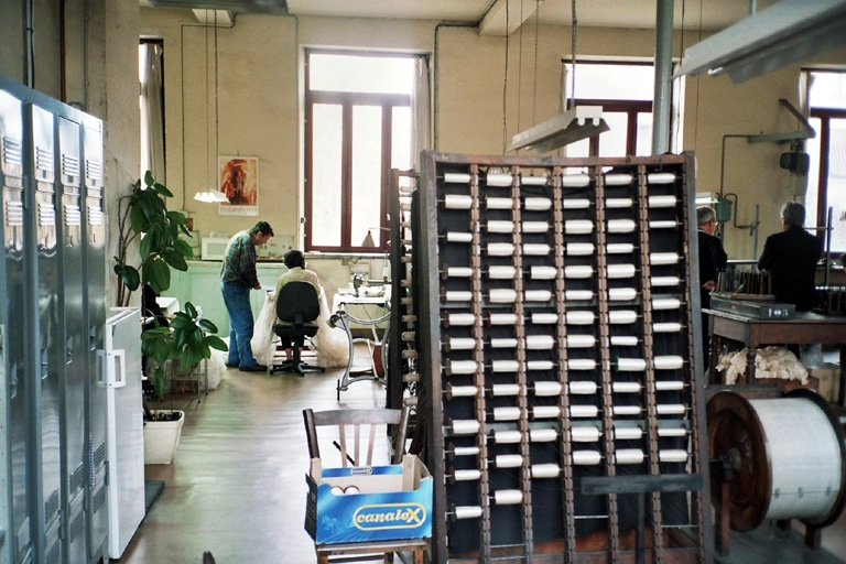 Usine de dentelle mécanique dit Ets Raffard fabrique de tulle puis tulle et dentelle Goutarel
