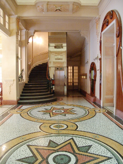 Hôtel de voyageurs, Hôtel de l'Astoria et de l'Arc Romain puis Hôtel Astoria