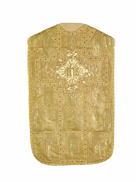 chasuble, étole, manipule, bourse de corporal, voile de calice : ornement doré