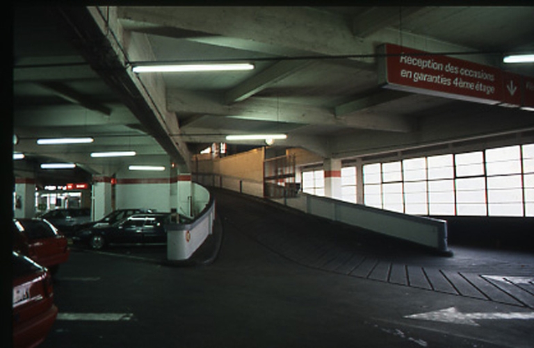 Vitriolerie Estienne et Jalabert puis garage de réparation automobile dite succursale Citroën, garage Citroën, actuellement bureaux de diverses sociétés, INSEEC école de commerce privée