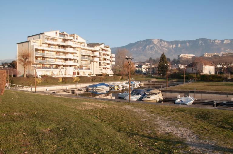 Ensemble de trois immeubles, dits Résidences Le Port du Tillet