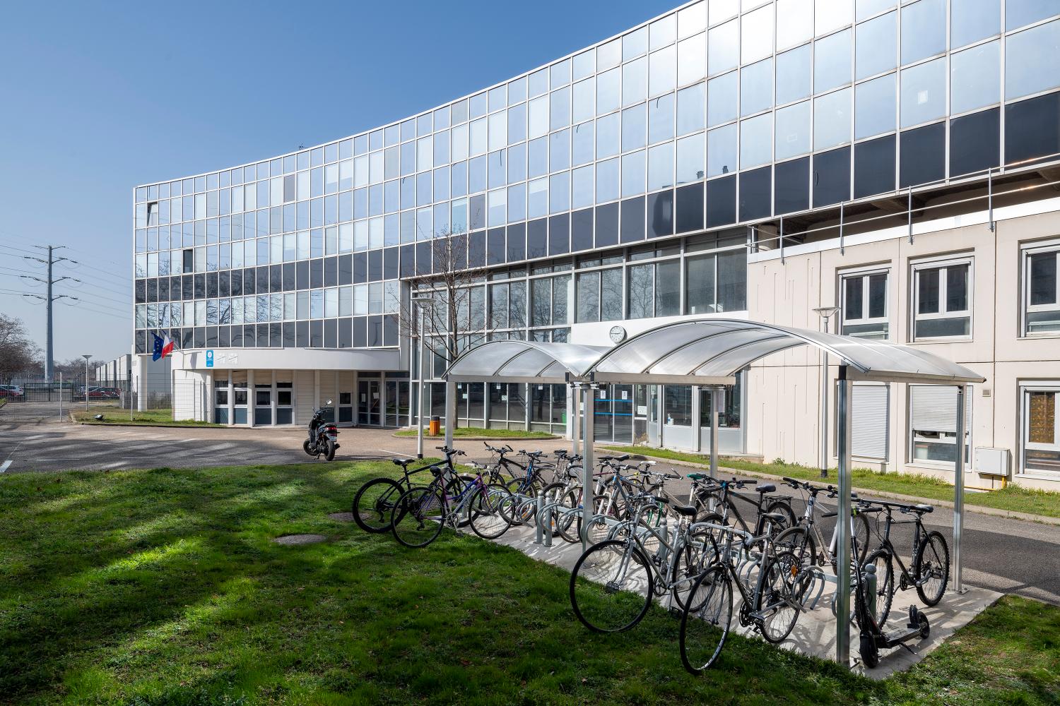 Lycée Marcel-Sembat et lycée Marc-Seguin, actuellement cité scolaire Sembat-Seguin